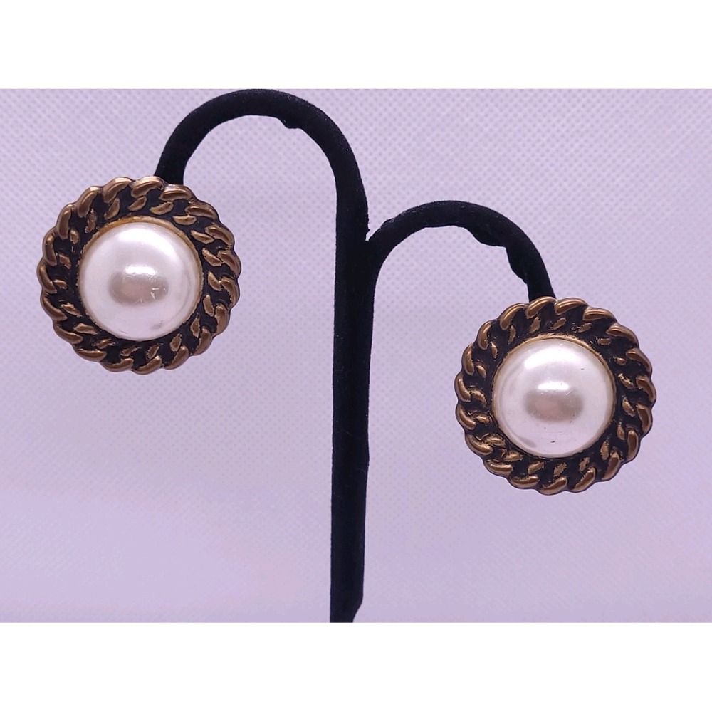Vintage Faux Pearl Clip On Earrings Gold Tone Rope Border 20mm Cabochon